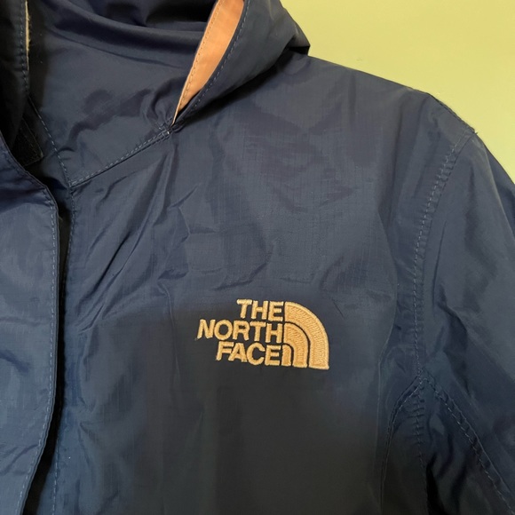 The North Face Rain Jacket in very good condition - Picture 3 of 6